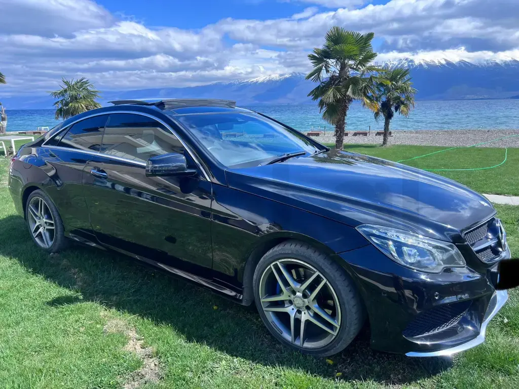 Mercedes-Benz E-Class W213  2016, 124 785km